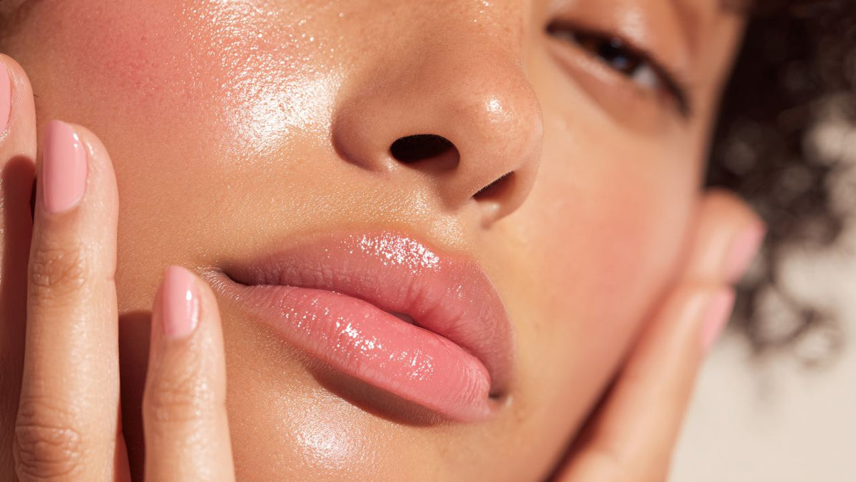 Hydrating vs moisturising